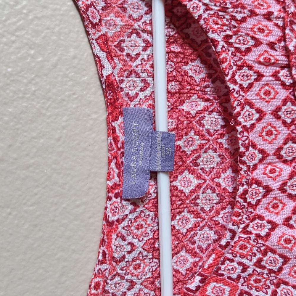 Blouse - Picture 2 of 3